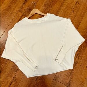 Carmen Marc Valvo Ivory Cream Women's Dolman Zipper Sleeve Sweater. Medium